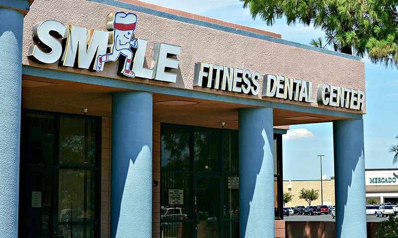 Outdoor entrance of Smile Fitness Dental Center